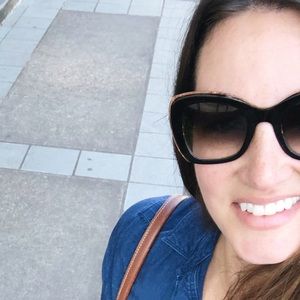 Meet your Posher, Valerie